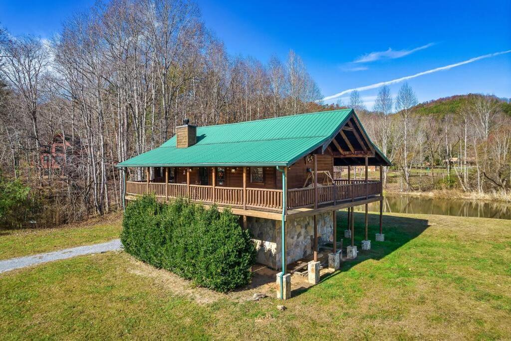 塞维尔维尔Spectacular Mtns Views With Private Hot Tub With Pool Table And Private Pond别墅 外观 照片