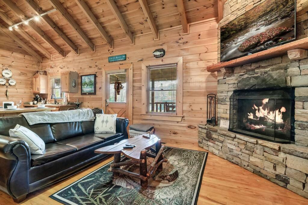 塞维尔维尔Spectacular Mtns Views With Private Hot Tub With Pool Table And Private Pond别墅 外观 照片
