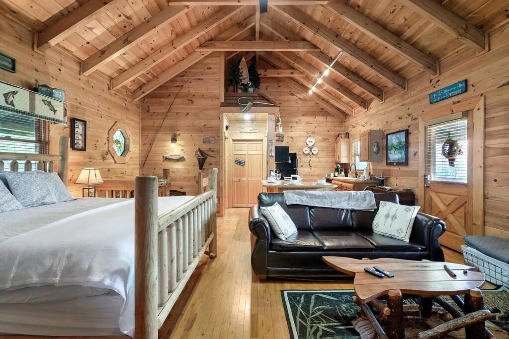 塞维尔维尔Spectacular Mtns Views With Private Hot Tub With Pool Table And Private Pond别墅 外观 照片