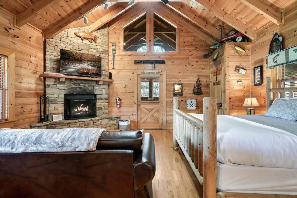 塞维尔维尔Spectacular Mtns Views With Private Hot Tub With Pool Table And Private Pond别墅 外观 照片